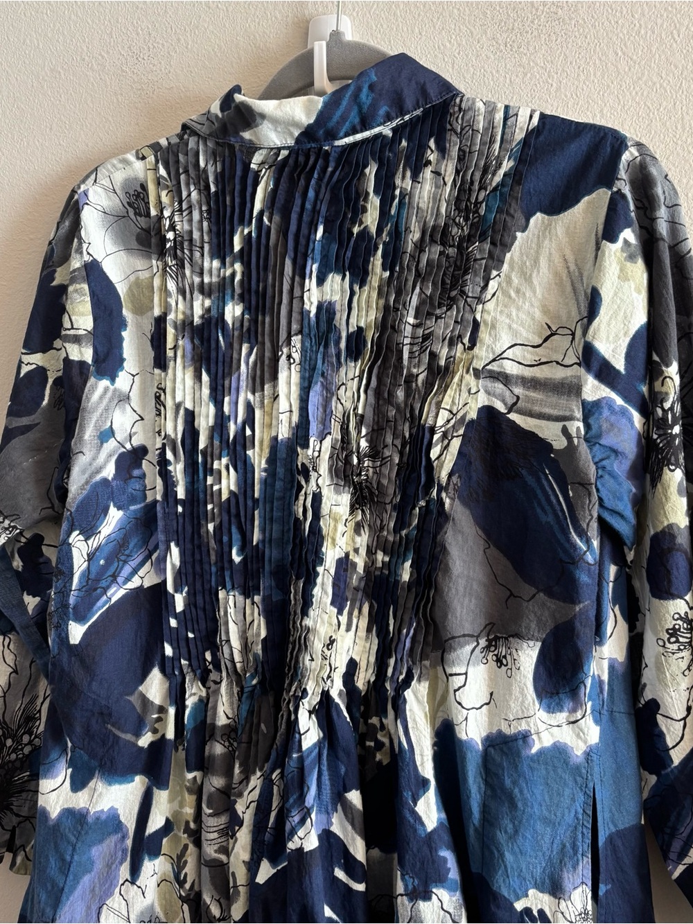 Dress Addict Floral Pleated Button Down Midi Dress Size Medium - Picture 2 of 13